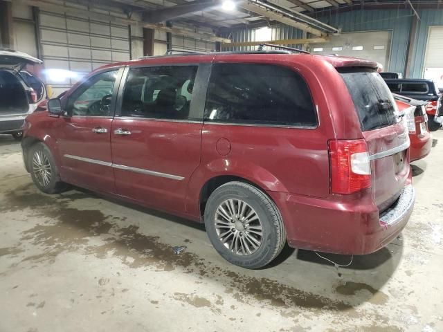 2014 Chrysler Town & Country Touring L