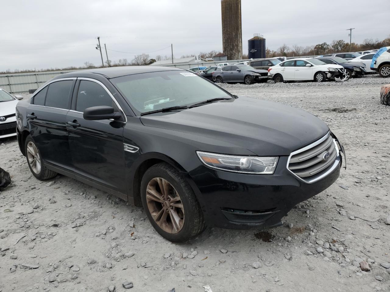2018 Ford Taurus se
