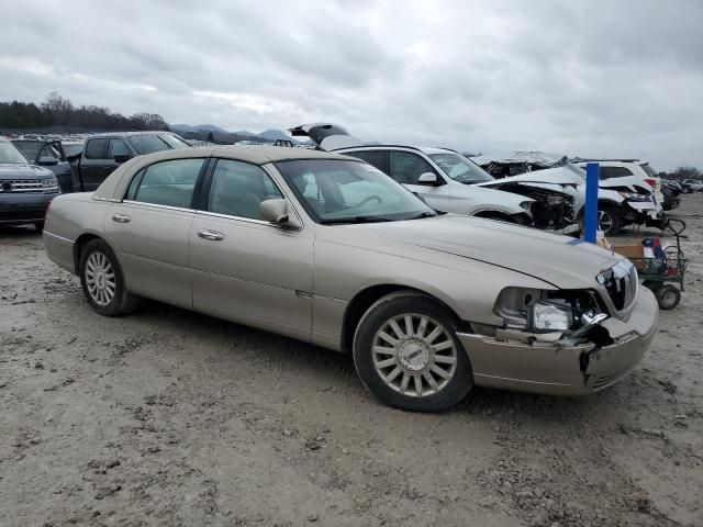 2003 Lincoln Town Car Signature