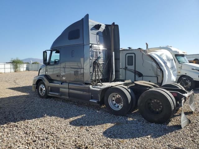 2013 Volvo VN VNL