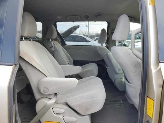 2012 Toyota Sienna LE