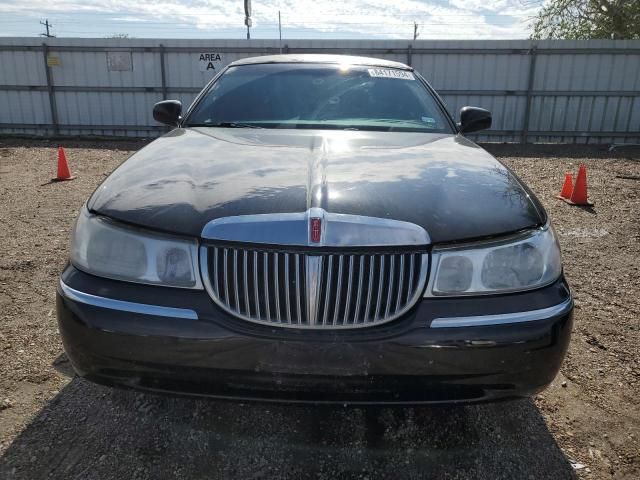 2001 Lincoln Town Car Executive