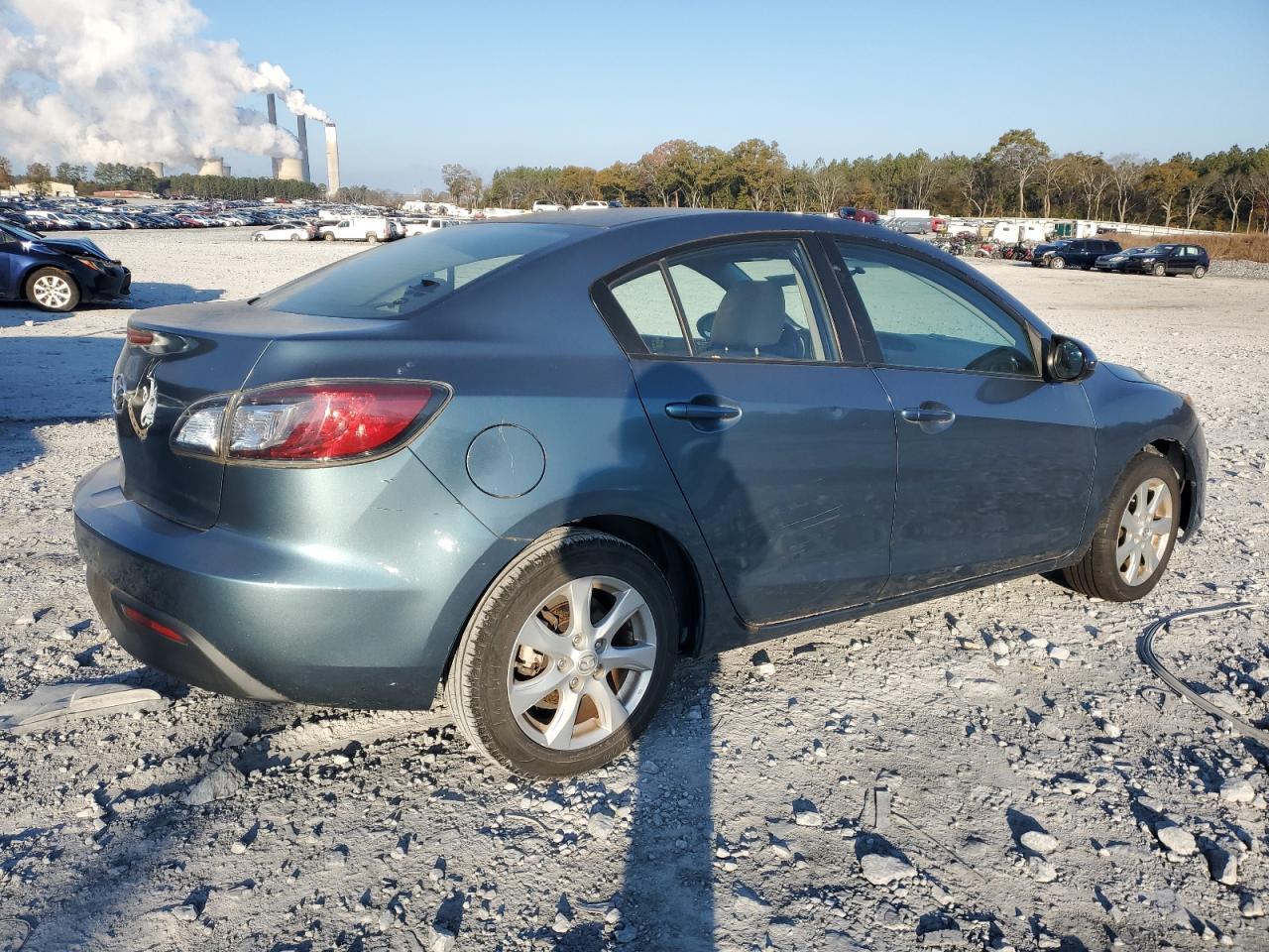 2015 Mazda 3 I