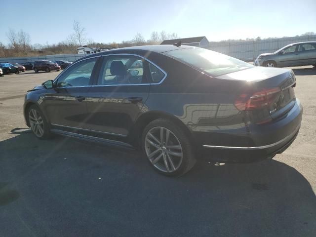 2017 Volkswagen Passat R-Line