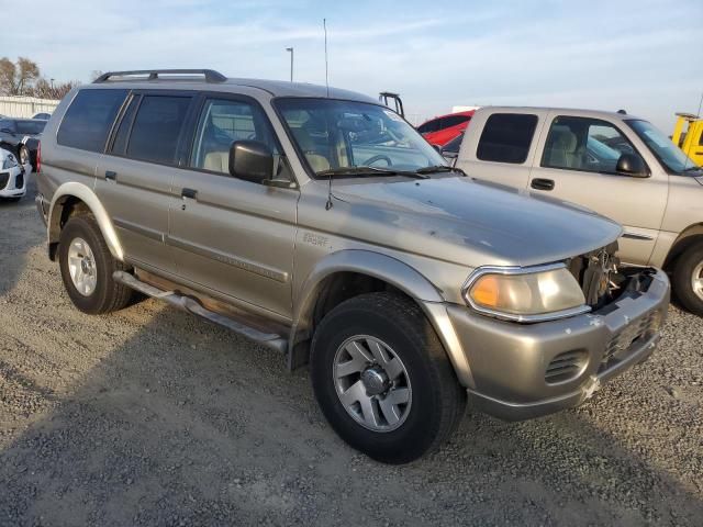 2003 Mitsubishi Montero Sport XLS