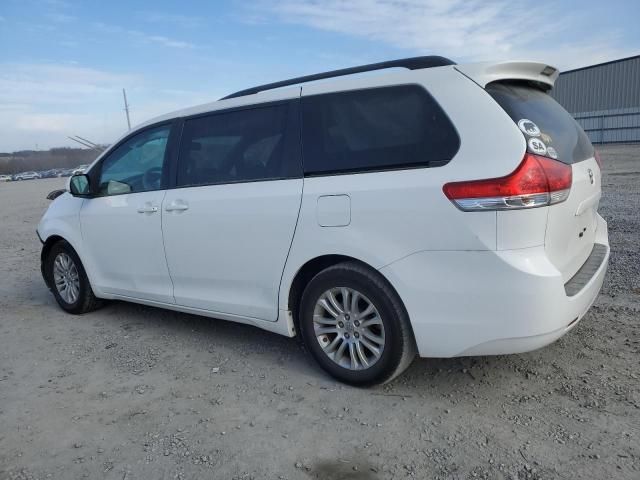 2012 Toyota Sienna XLE