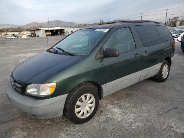 1999 Toyota Sienna CE