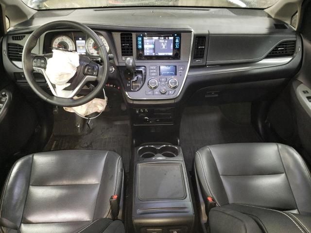 2017 Toyota Sienna SE