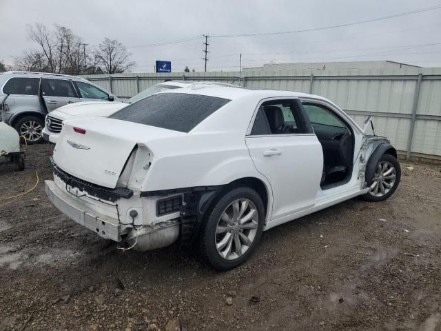 2018 Chrysler 300 Touring