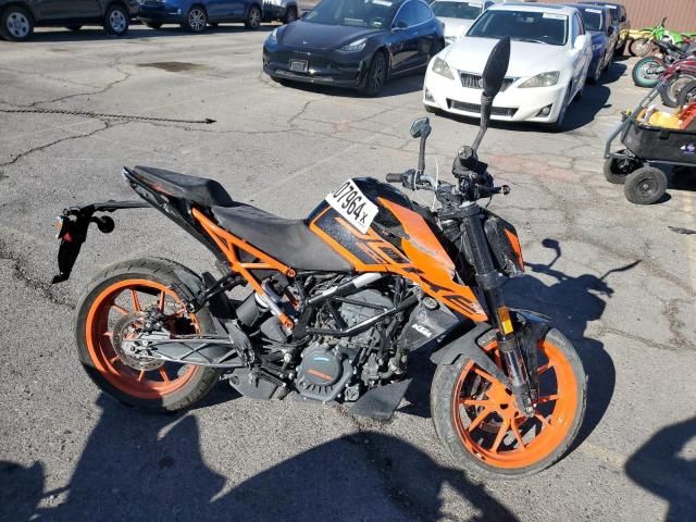 2023 KTM 200 Duke