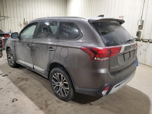 2020 Mitsubishi Outlander SE