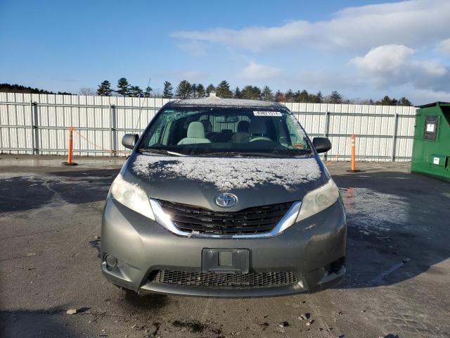 2011 Toyota Sienna LE