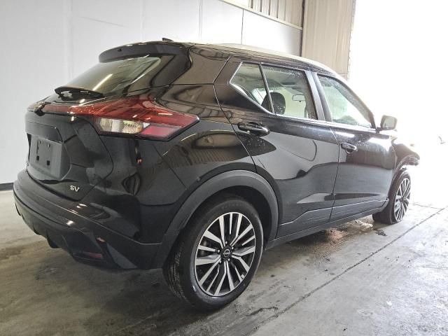 2022 Nissan Kicks SV