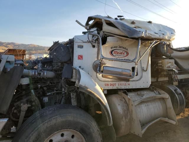 2012 Peterbilt 348