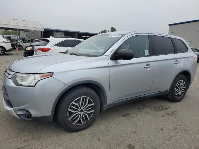 2015 Mitsubishi Outlander ES