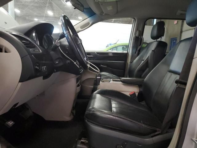 2011 Chrysler Town & Country Touring L