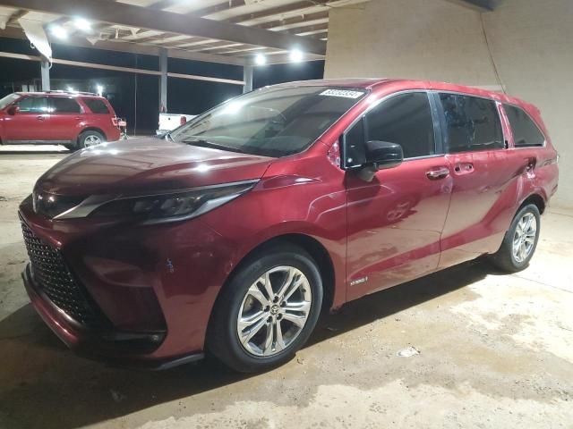 2021 Toyota Sienna XSE