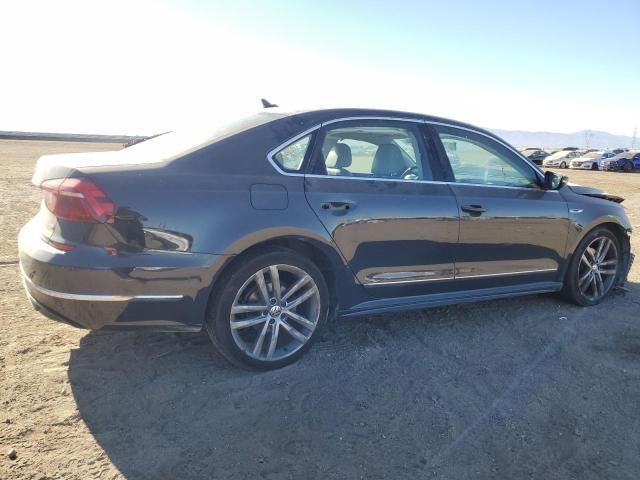 2017 Volkswagen Passat R-Line