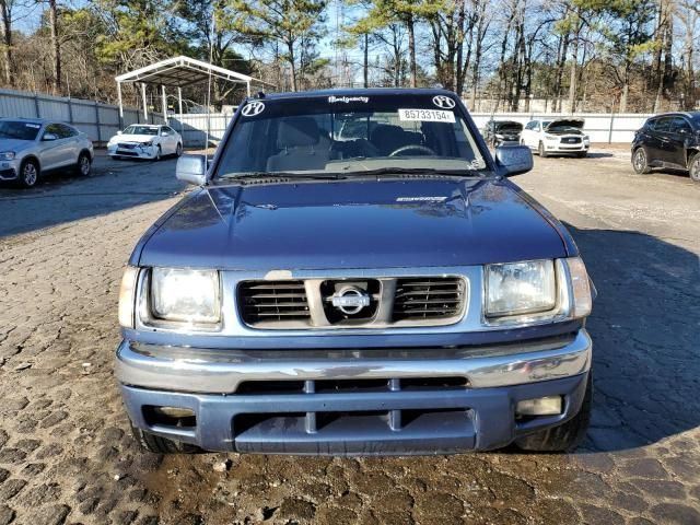 2000 Nissan Frontier Crew Cab XE