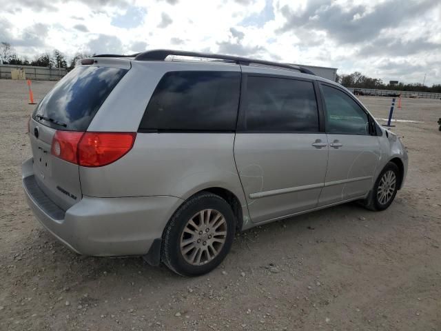 2009 Toyota Sienna XLE