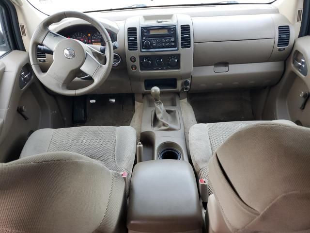 2005 Nissan Frontier Crew Cab LE