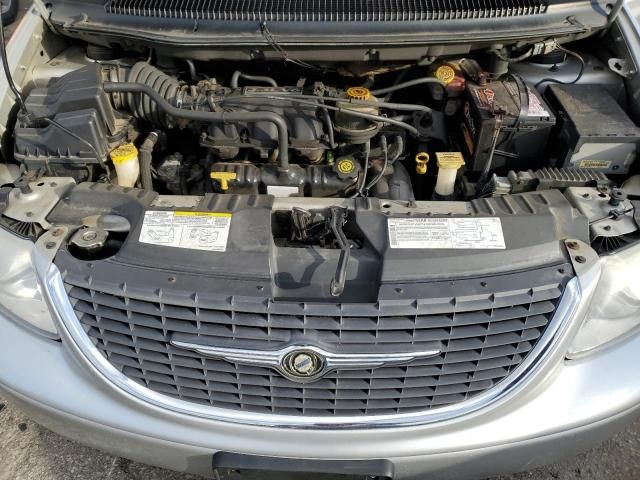 2003 Chrysler Town & Country LX