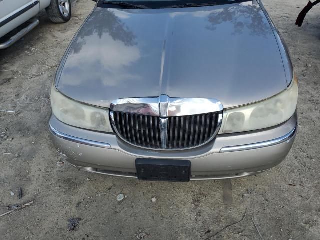 2002 Lincoln Town Car Executive