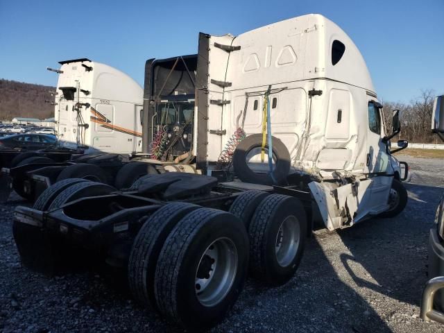 2022 Freightliner Cascadia 126