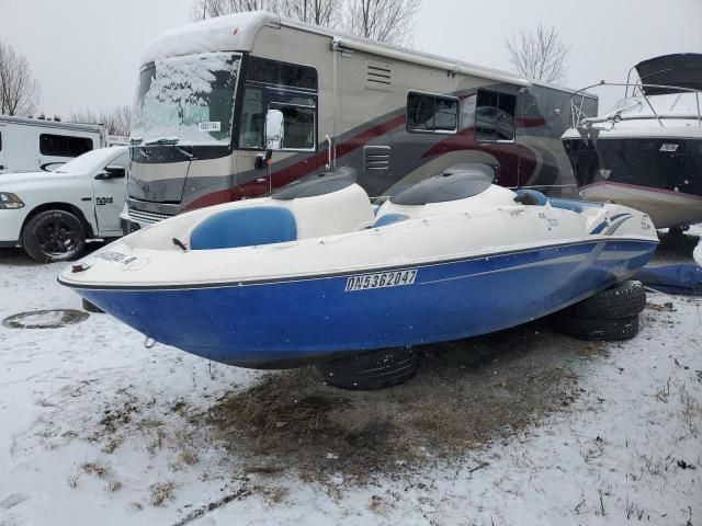 2002 Yamaha Boat