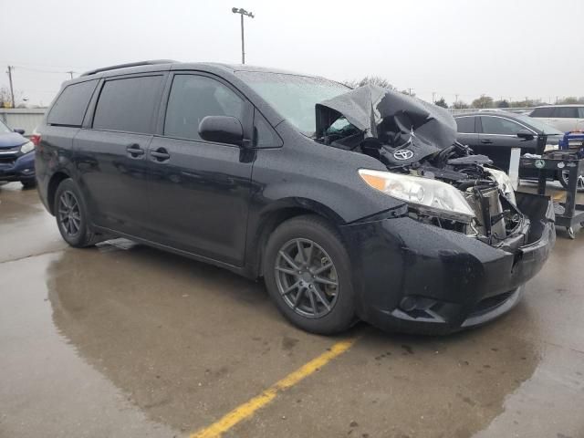 2015 Toyota Sienna LE