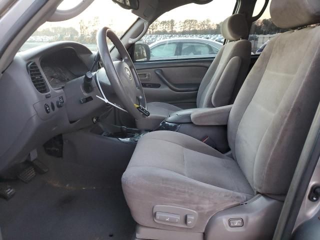 2004 Toyota Sequoia SR5