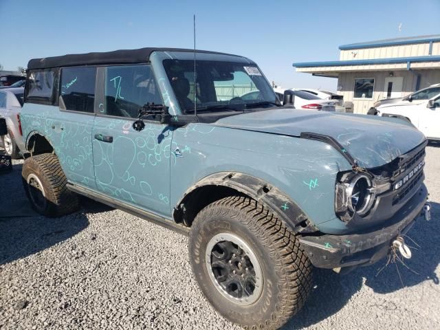 2021 Ford Bronco Base