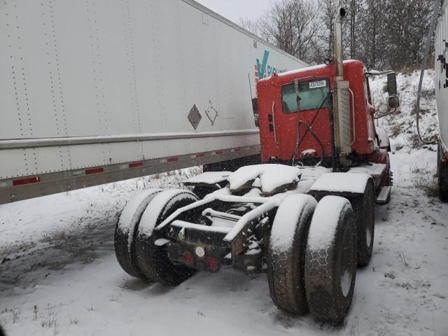 2004 Freightliner Conventional Columbia