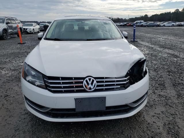 2015 Volkswagen Passat SE