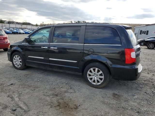 2016 Chrysler Town & Country Touring