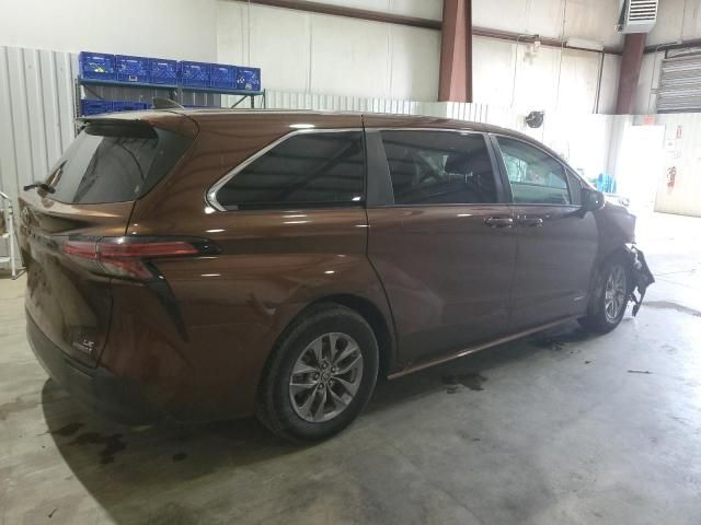 2021 Toyota Sienna LE