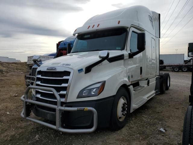 2019 Freightliner Cascadia 126