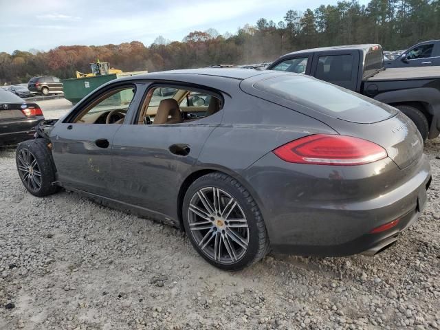 2016 Porsche Panamera 2