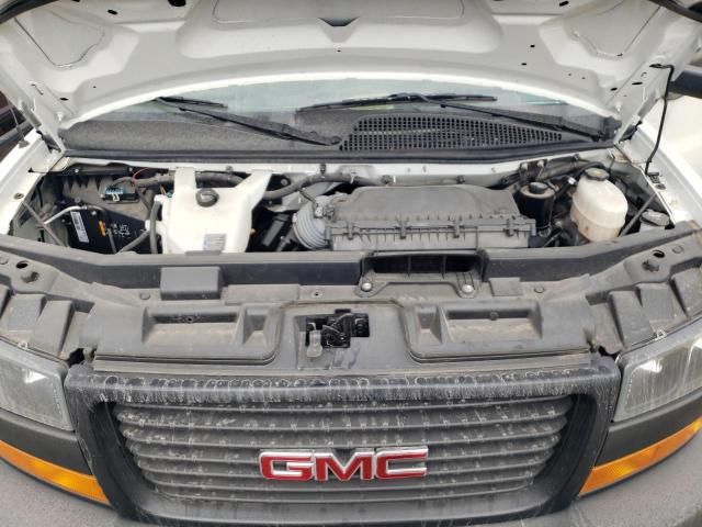 2023 GMC Savana Cutaway G3500