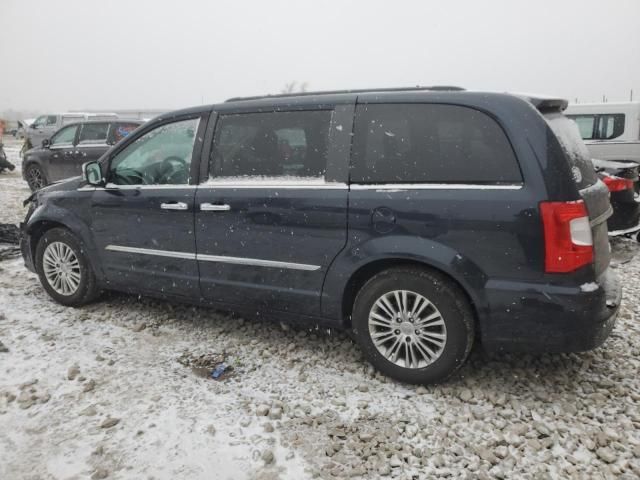 2013 Chrysler Town & Country Touring L