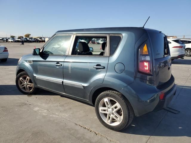 2011 KIA Soul +