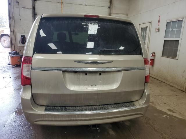 2013 Chrysler Town & Country Touring