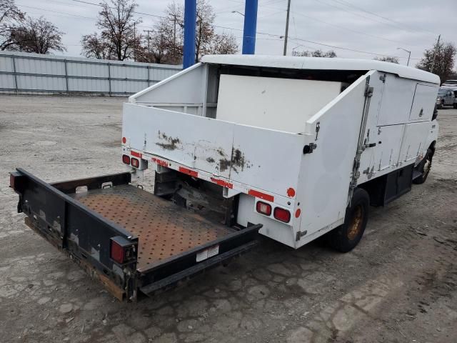 2012 Ford Econoline E450 Super Duty Cutaway Van