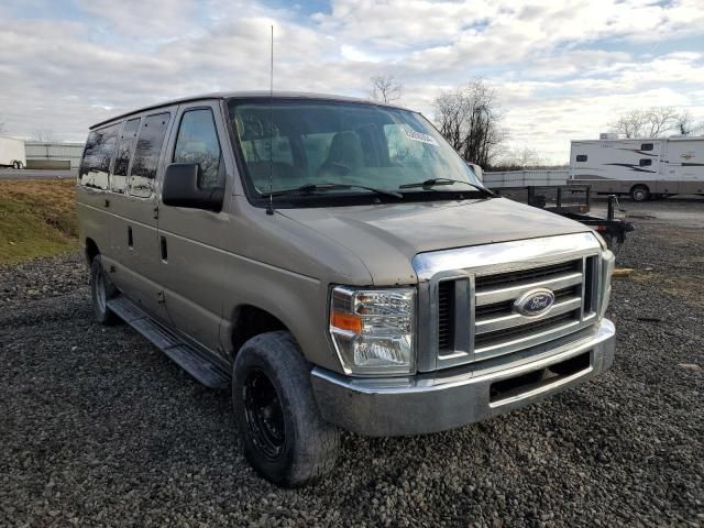 2014 Ford Econoline E350 Super Duty Wagon