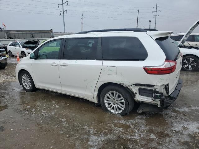 2015 Toyota Sienna XLE