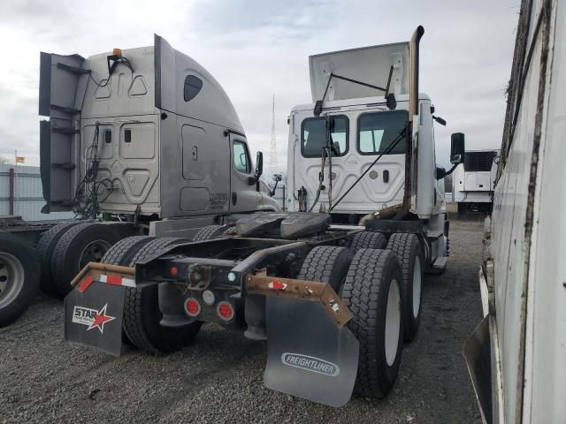 2018 Freightliner Cascadia 125