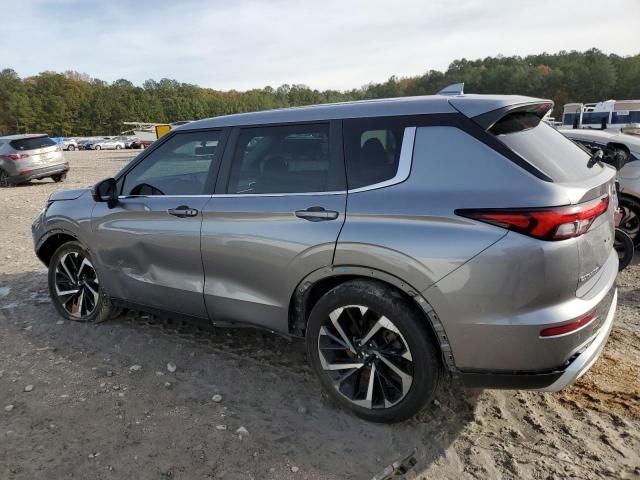 2023 Mitsubishi Outlander SE