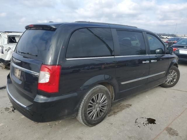 2014 Chrysler Town & Country Touring L