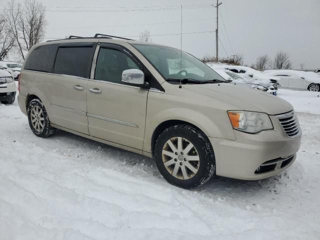 2012 Chrysler Town & Country Touring L