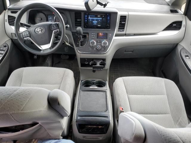 2015 Toyota Sienna LE